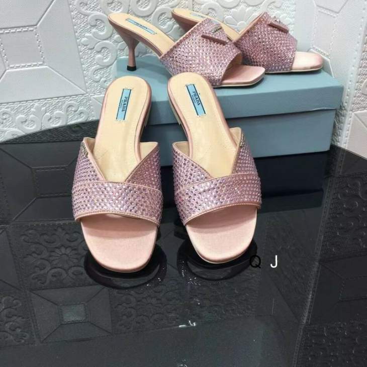Picture of Prada Slippers _SKUPradasz35-39XJ0101183